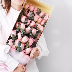 天津彼岸-33朵粉玫瑰礼盒
