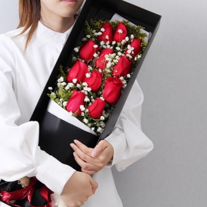 天津钟情-11朵红玫瑰礼盒