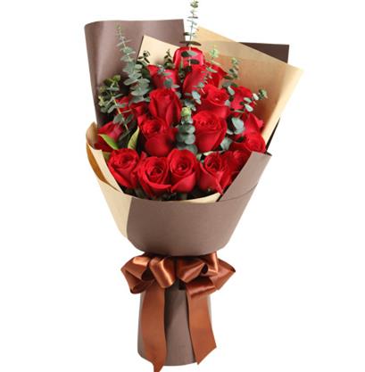 天津巴黎恋人-红玫瑰19枝配尤加利如图精美包装